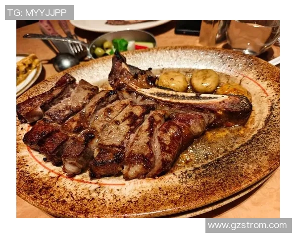 足球明星品尝西餐的精彩瞬间视频分享与美食体验